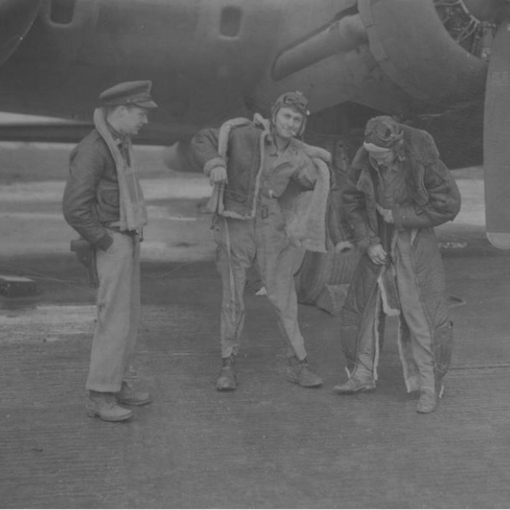 Vintage 1940s era ASHCRAFT BROS. FLYING SERVICE technician work shirt. - Picture 8 of 9